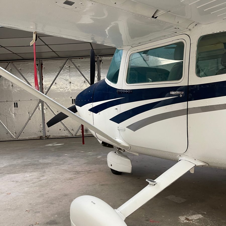 4 CESSNA